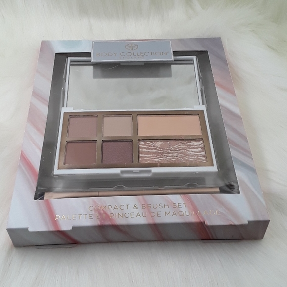 Body Collection England Compact & Brush Set. - Picture 2 of 7